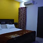 Nanda\'S Hotel