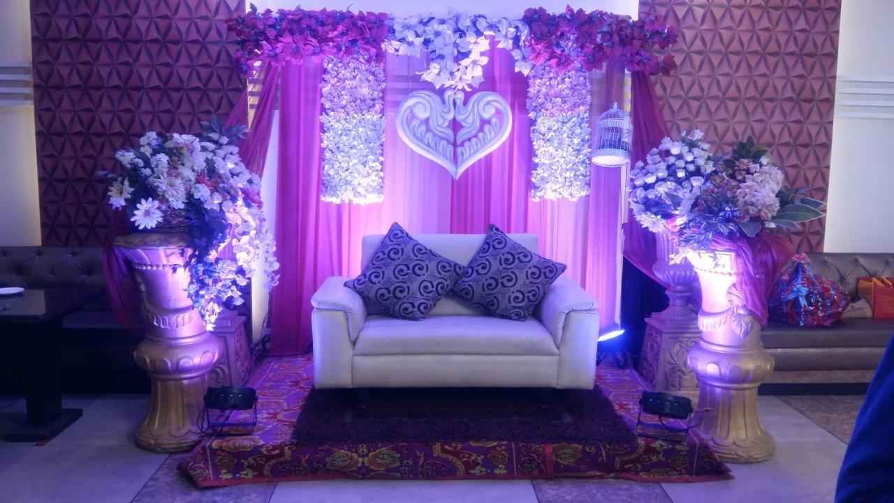 Nanda's 2*
